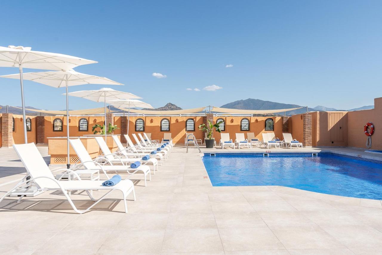 Globales Paraiso Beach Естепона Екстериор снимка