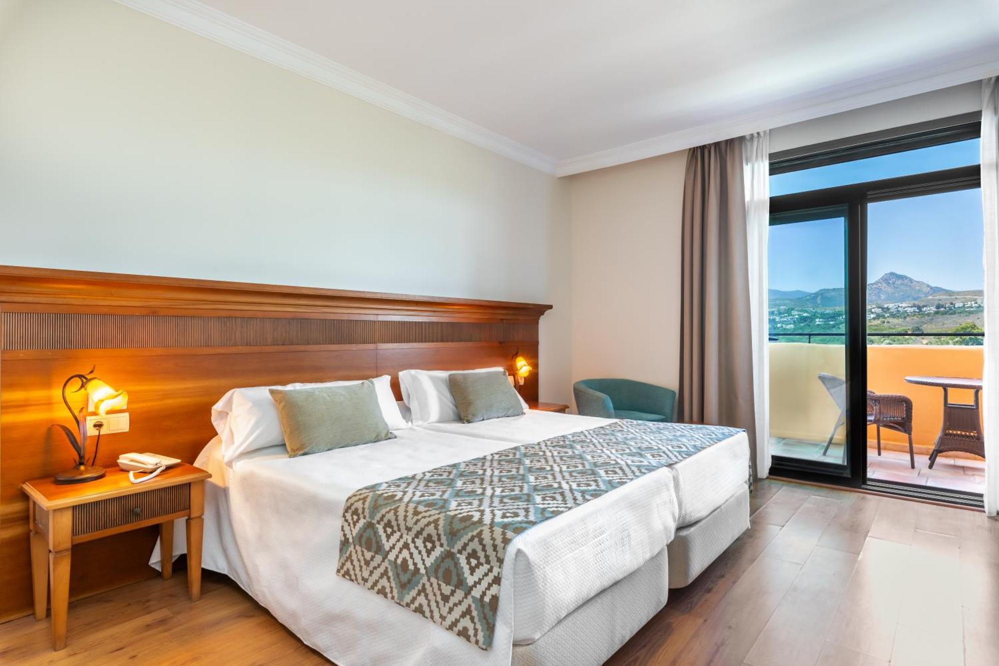 Globales Paraiso Beach Естепона Екстериор снимка
